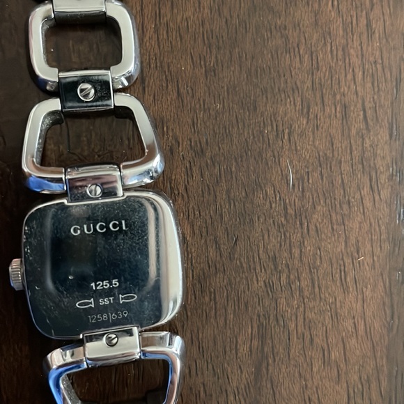 Gucci watch - Picture 5 of 7